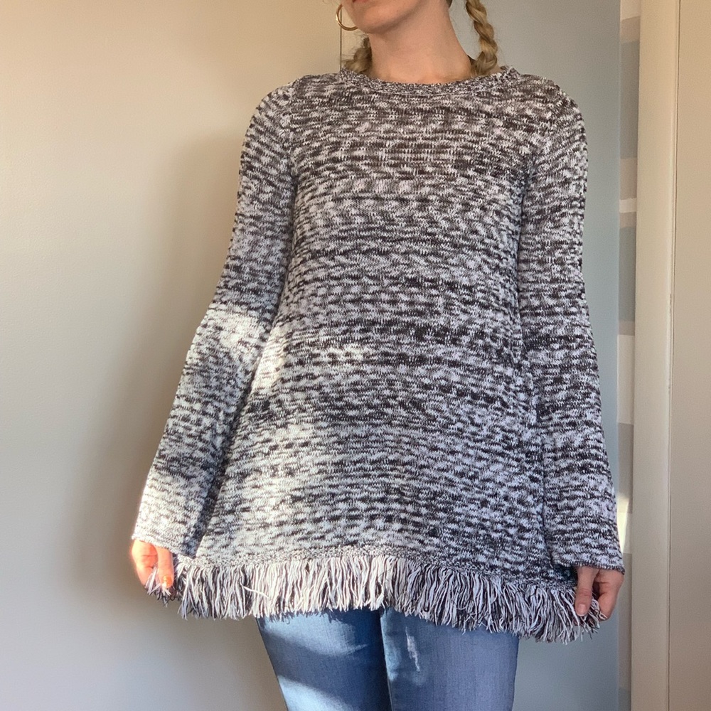 Sz Sml Style & Co Boho bell sleeve pullover.